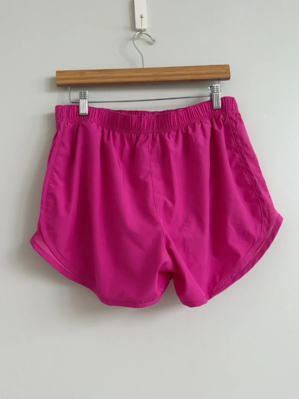 Nike Dri-FIT Hot Pink Running Shorts Women’s LARGE w/ Brief Liner